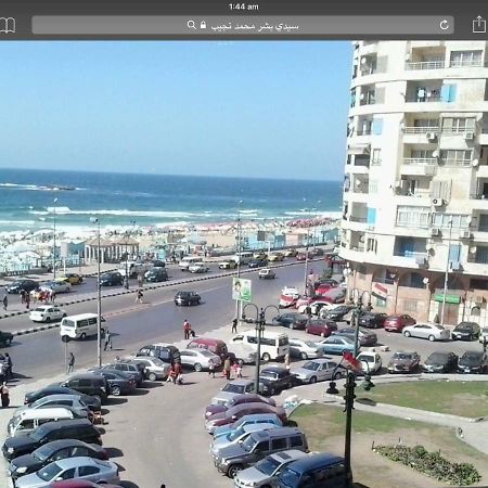 Cozy New 2 Bd Amazing Beach View Next To Hilton Hotel Family Only !العائلات فقط Александрія Екстер'єр фото