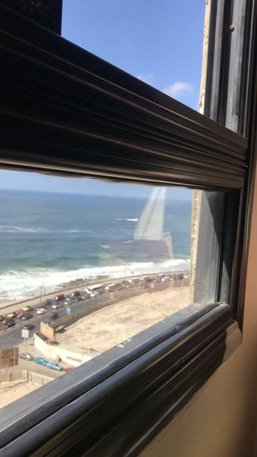 Cozy New 2 Bd Amazing Beach View Next To Hilton Hotel Family Only !العائلات فقط Александрія Екстер'єр фото