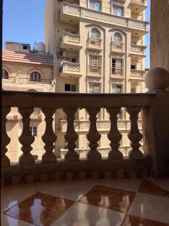 Cozy New 2 Bd Amazing Beach View Next To Hilton Hotel Family Only !العائلات فقط Александрія Екстер'єр фото
