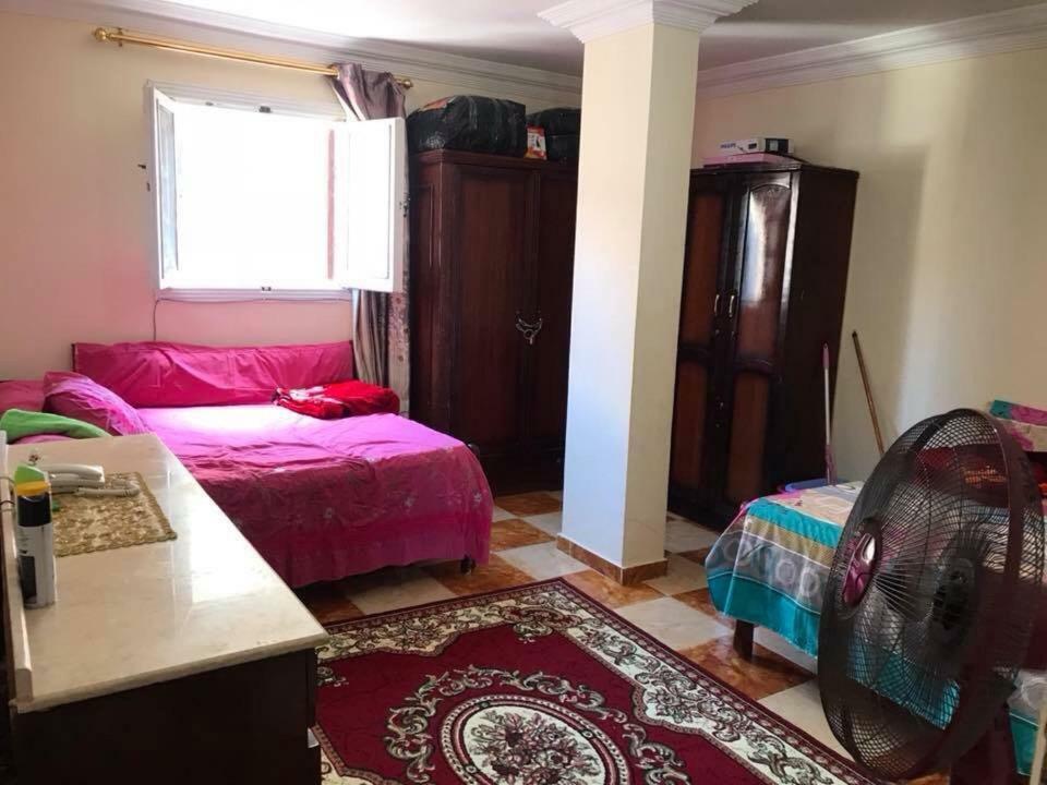 Cozy New 2 Bd Amazing Beach View Next To Hilton Hotel Family Only !العائلات فقط Александрія Екстер'єр фото